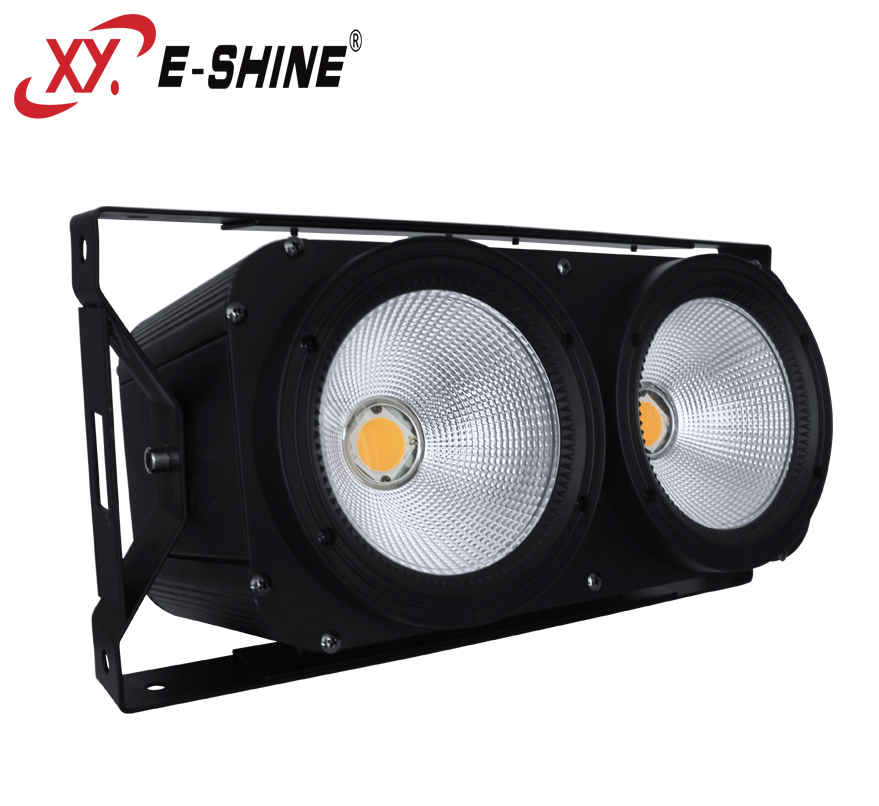 XY-LED 2100G 两眼观众灯